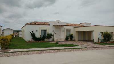 Home For Sale in Irapuato, Mexico
