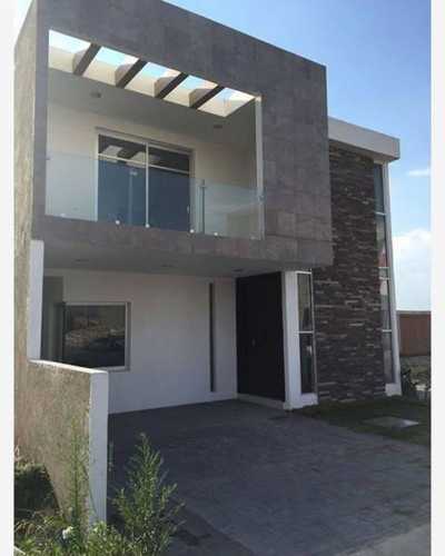 Home For Sale in Hidalgo, Mexico