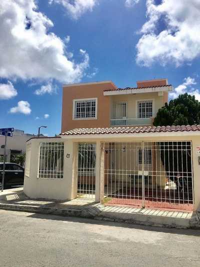 Home For Sale in Benito Juarez, Mexico