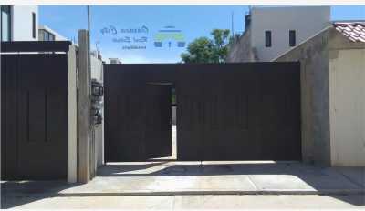 Home For Sale in San Jacinto Amilpas, Mexico