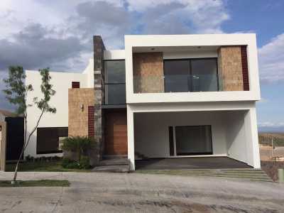 Home For Sale in San Luis Potosi, Mexico