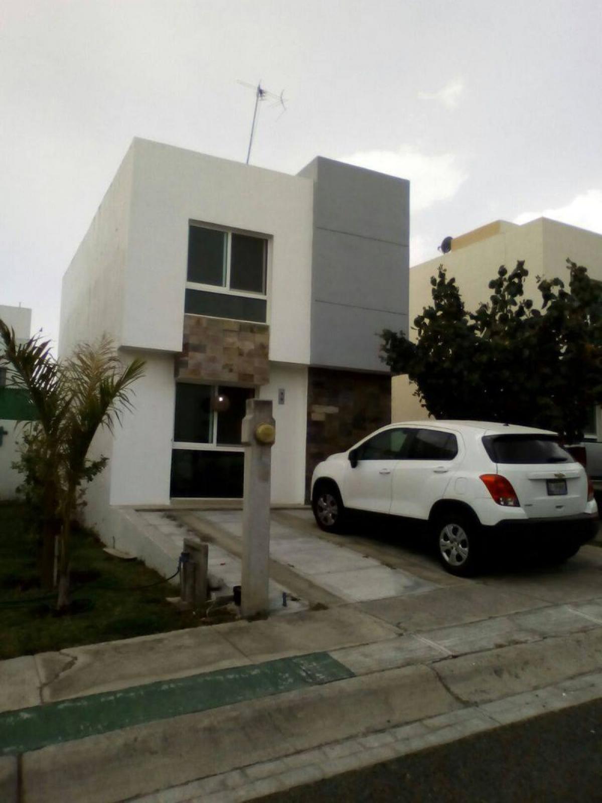 Picture of Home For Sale in Tlajomulco De Zuniga, Jalisco, Mexico