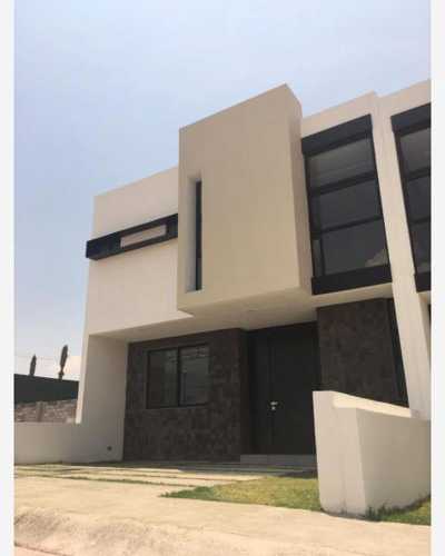 Home For Sale in Hidalgo, Mexico