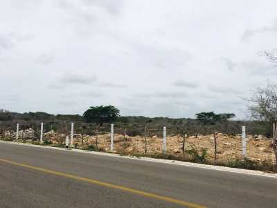 Other Commercial For Sale in Cacalchen, Mexico