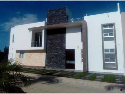 Home For Sale in San Lorenzo Cacaotepec, Mexico