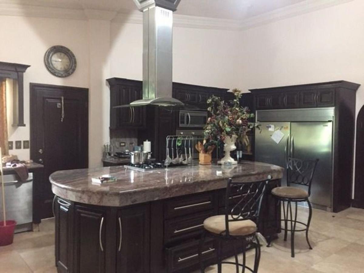 Picture of Home For Sale in Santiago, Nuevo Leon, Mexico