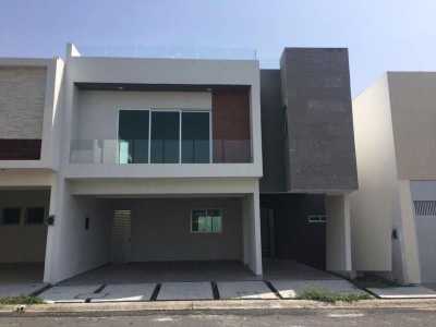 Home For Sale in Veracruz De Ignacio De La Llave, Mexico