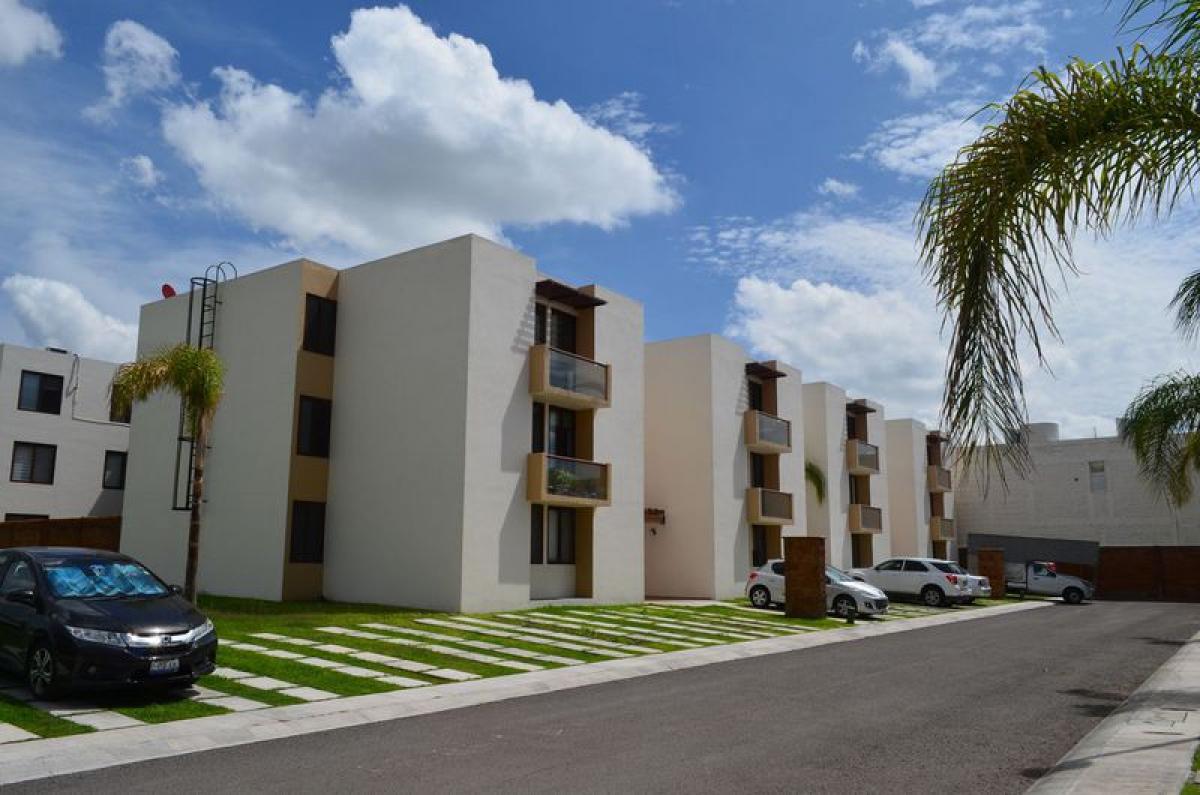 Aprender acerca 56+ imagen puerta real country club queretaro Abzlocal.mx