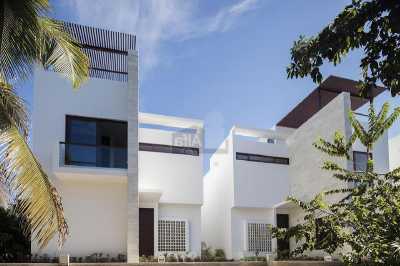 Home For Sale in Tulum, Mexico