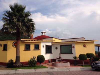 Home For Sale in Huimilpan, Mexico