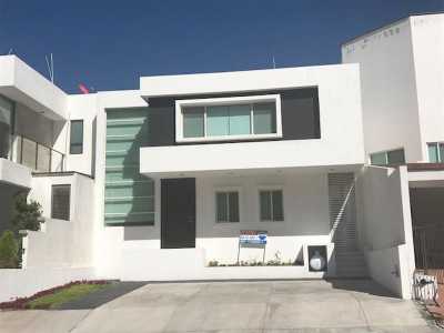 Other Commercial For Sale in Huimilpan, Mexico