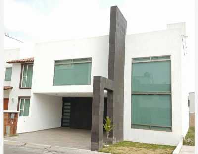 Home For Sale in Toluca, Mexico