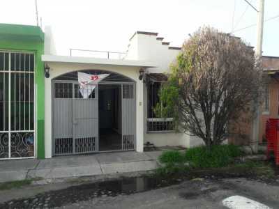 Home For Sale in Villa De Ãlvarez, Mexico