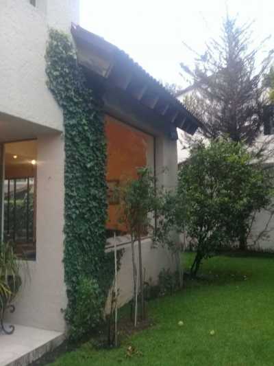 Home For Sale in Cuajimalpa De Morelos, Mexico