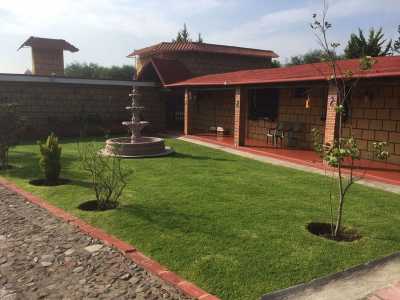 Home For Sale in Huimilpan, Mexico