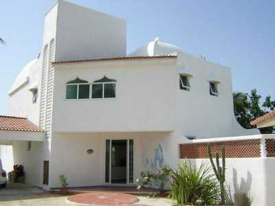 Home For Sale in Progreso, Mexico