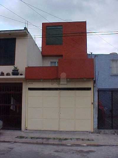 Home For Sale in Tultepec, Mexico