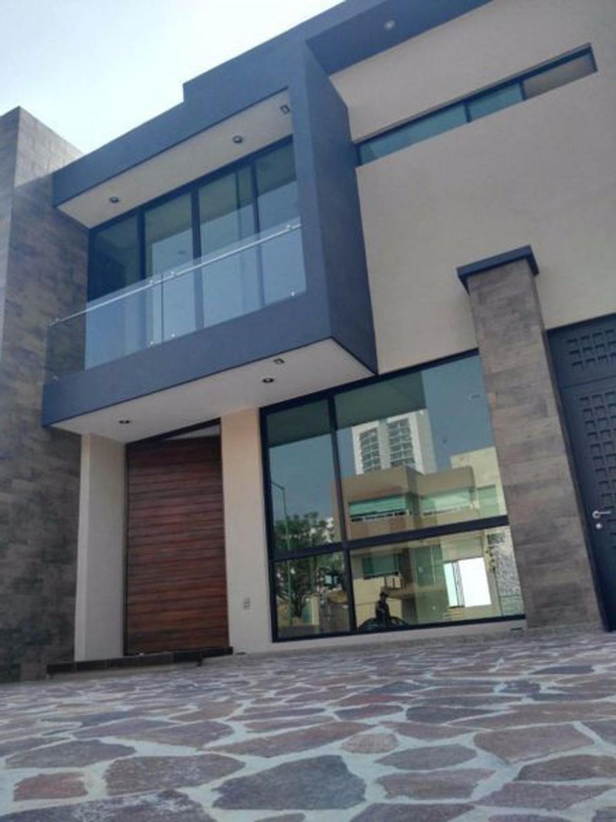 Picture of Home For Sale in Leon, Guanajuato, Mexico