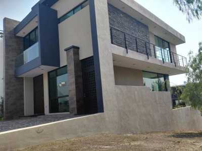 Home For Sale in Leon, Mexico