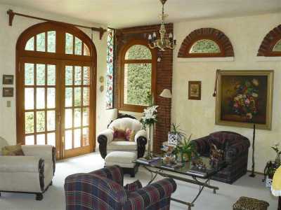 Home For Sale in Cuajimalpa De Morelos, Mexico