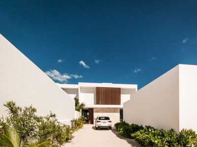 Home For Sale in Progreso, Mexico