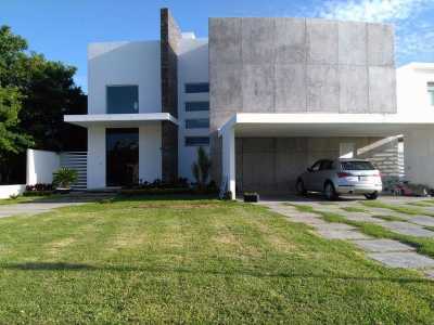 Home For Sale in Benito Juarez, Mexico