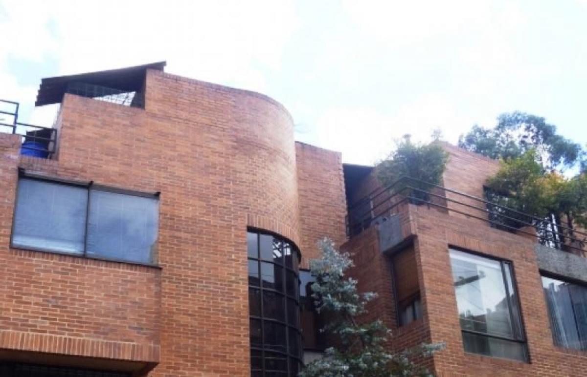 Picture of Home For Sale in Bogota D.C, Bogota Distrito Capital, Colombia