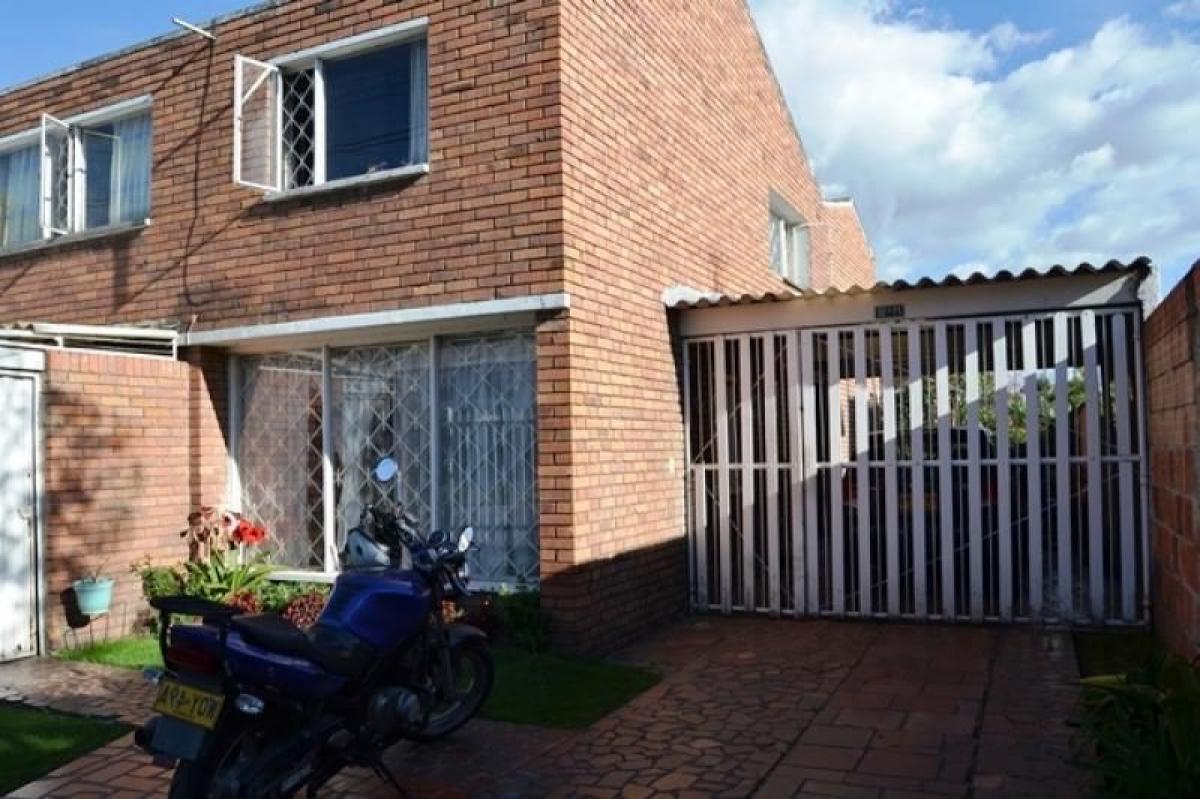 Picture of Home For Sale in Bogota D.C, Bogota Distrito Capital, Colombia