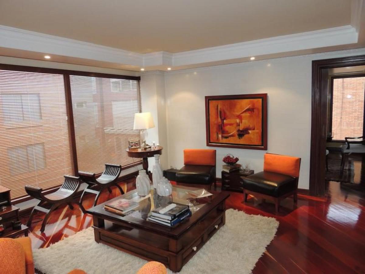 Picture of Home For Sale in Bogota D.C, Bogota Distrito Capital, Colombia