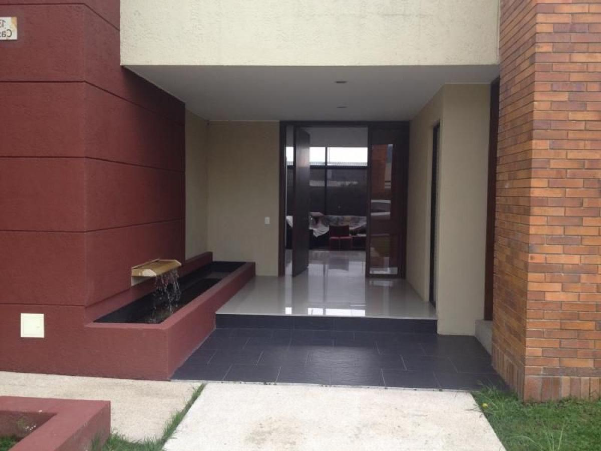 Picture of Home For Sale in Cundinamarca, Cundinamarca, Colombia