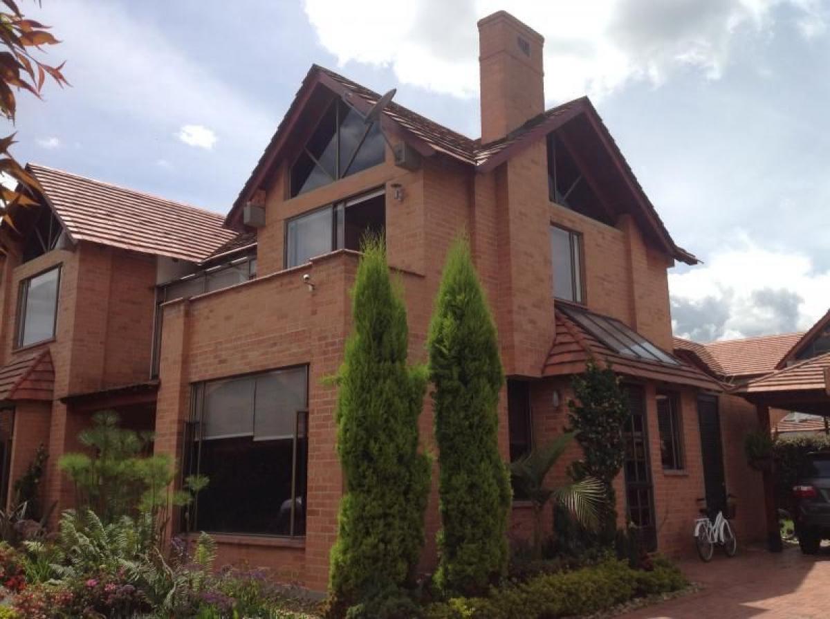 Picture of Home For Sale in Cundinamarca, Cundinamarca, Colombia