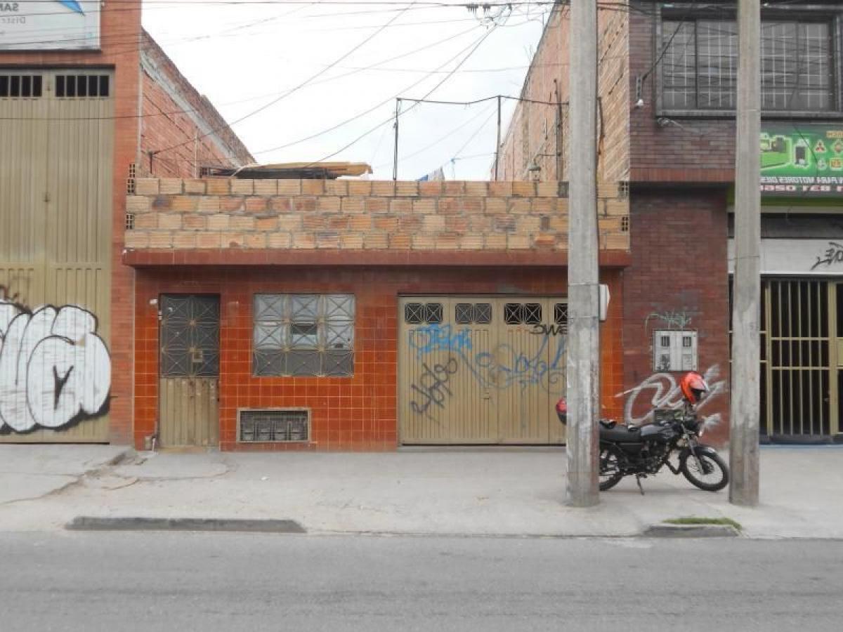 Picture of Home For Sale in Bogota D.C, Bogota Distrito Capital, Colombia