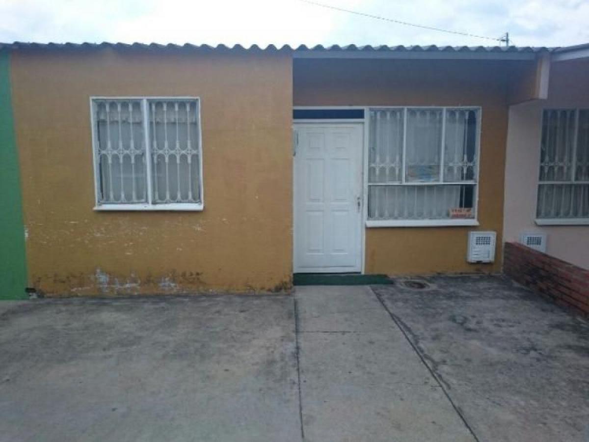 Picture of Home For Sale in Cundinamarca, Cundinamarca, Colombia