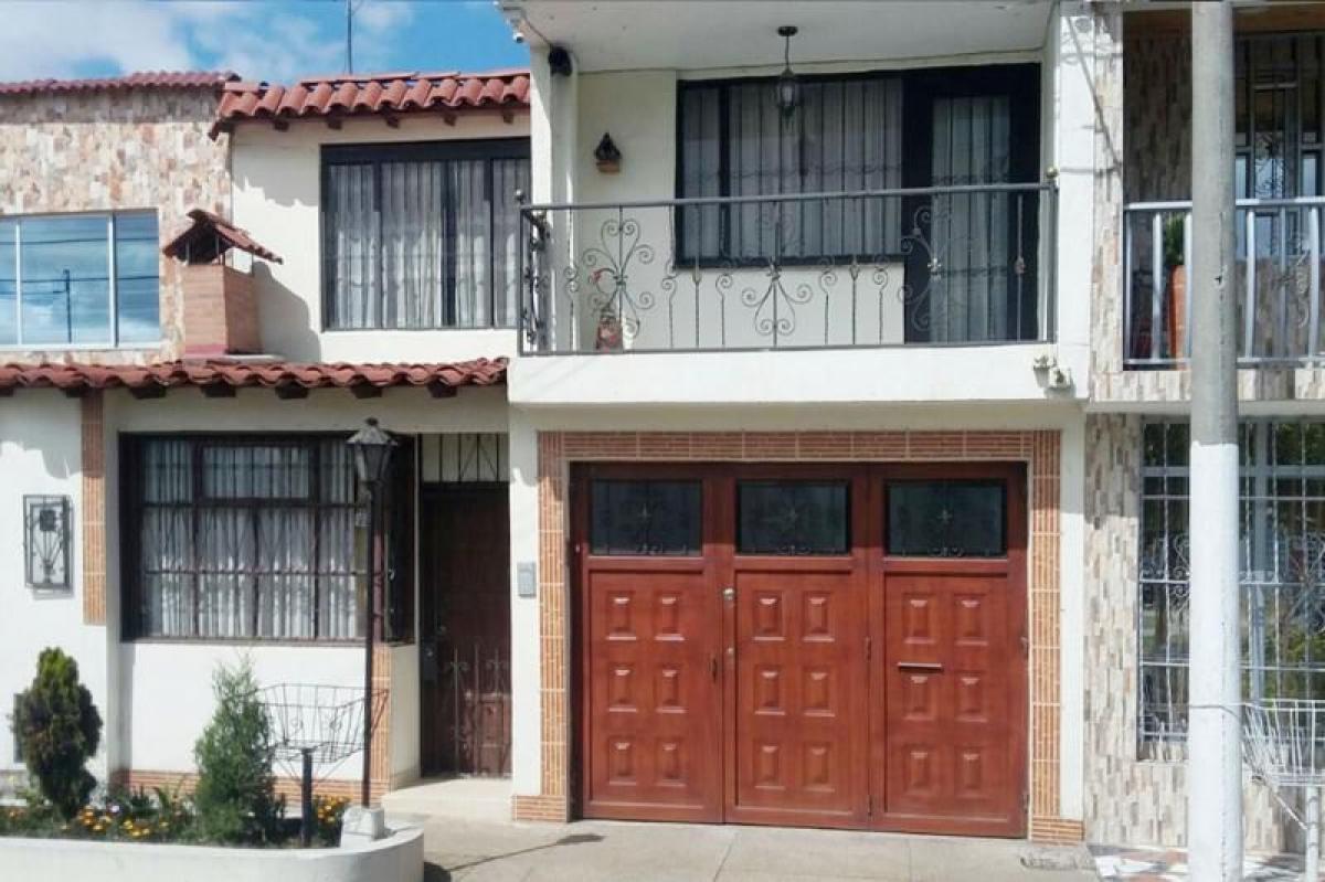 Picture of Home For Sale in Bogota D.C, Bogota Distrito Capital, Colombia