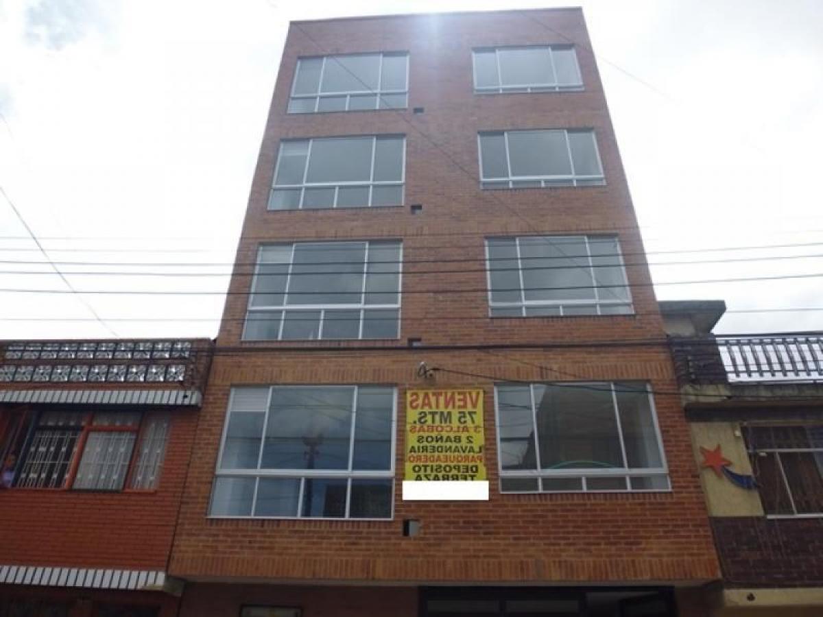 Picture of Home For Sale in Bogota D.C, Bogota Distrito Capital, Colombia