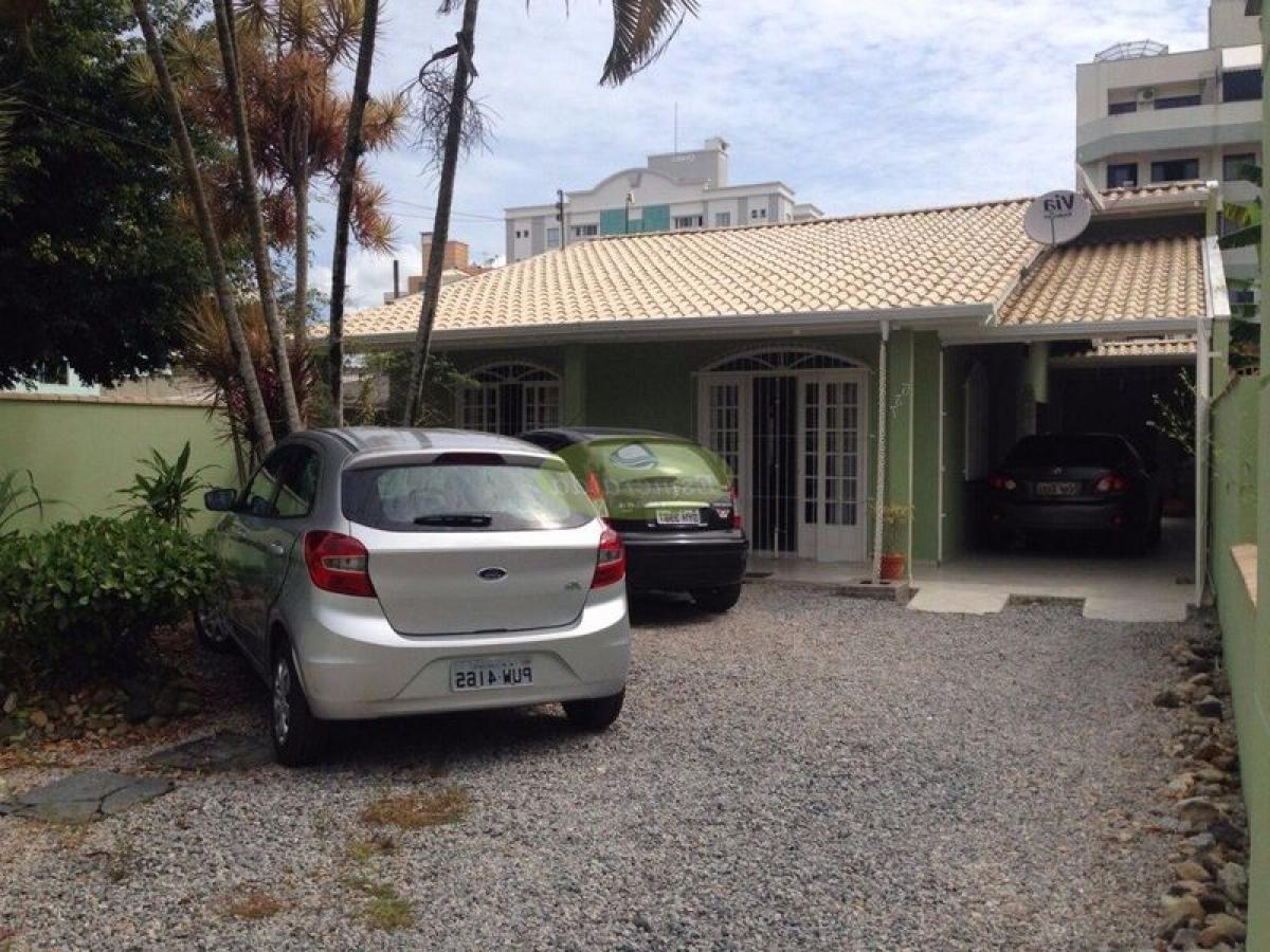 Picture of Home For Sale in Itapema, Santa Catarina, Brazil