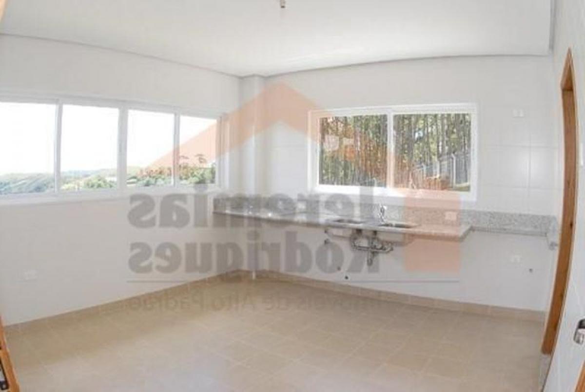 Picture of Home For Sale in Campos Do Jordao, Sao Paulo, Brazil