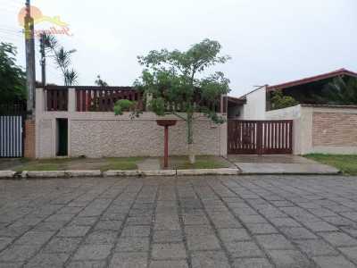 Home For Sale in Itanhaem, Brazil