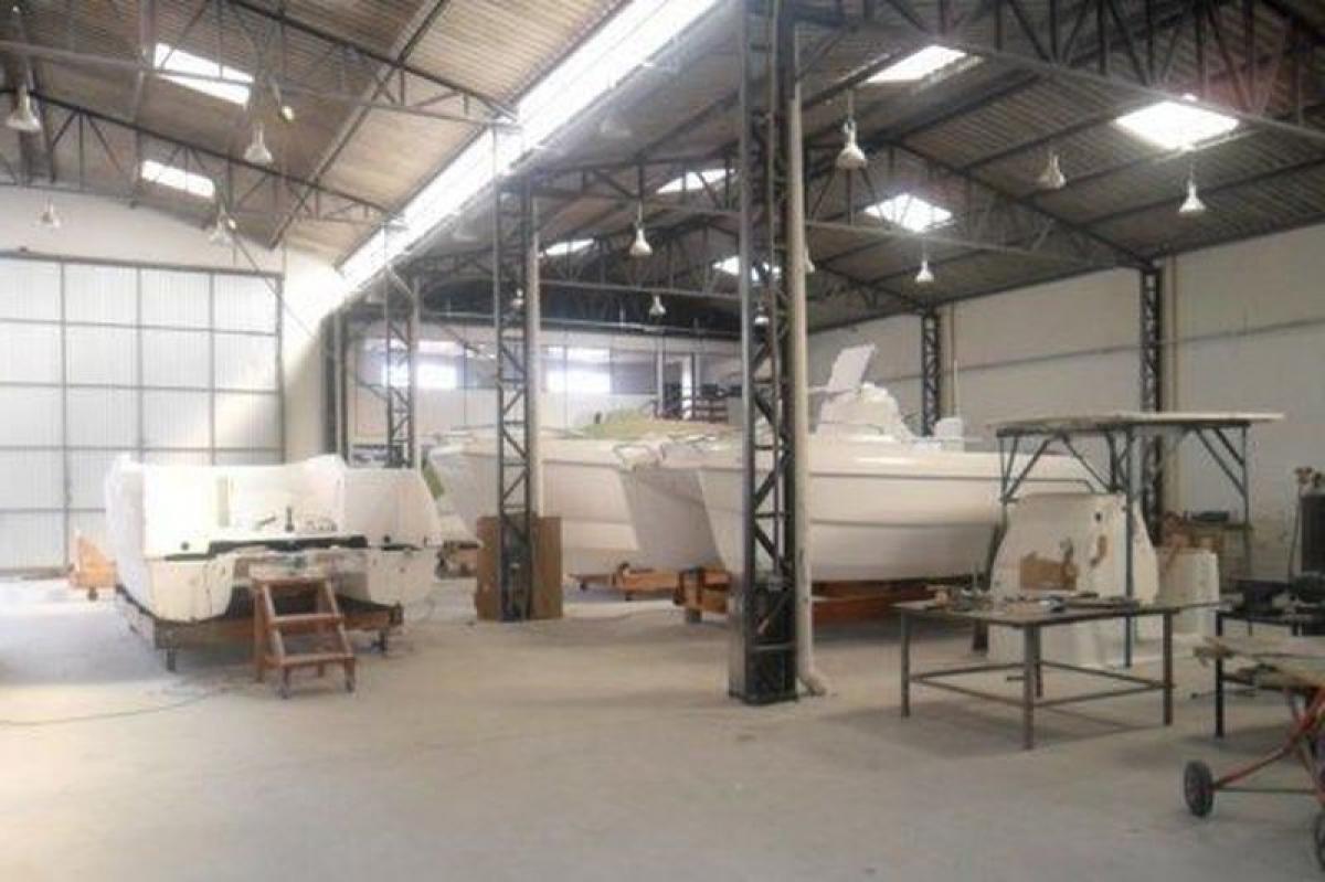 Picture of Commercial Building For Sale in Curitiba, Parana, Brazil