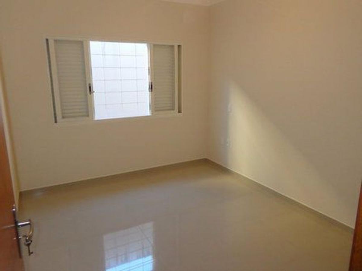 Picture of Home For Sale in Pirassununga, Sao Paulo, Brazil