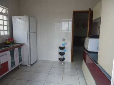 Home For Sale in Piratininga, Brazil
