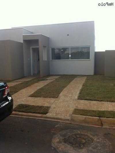 Townhome For Sale in Jaguariuna, Brazil