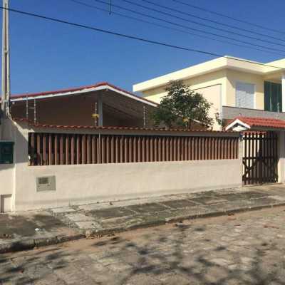 Home For Sale in Itanhaem, Brazil