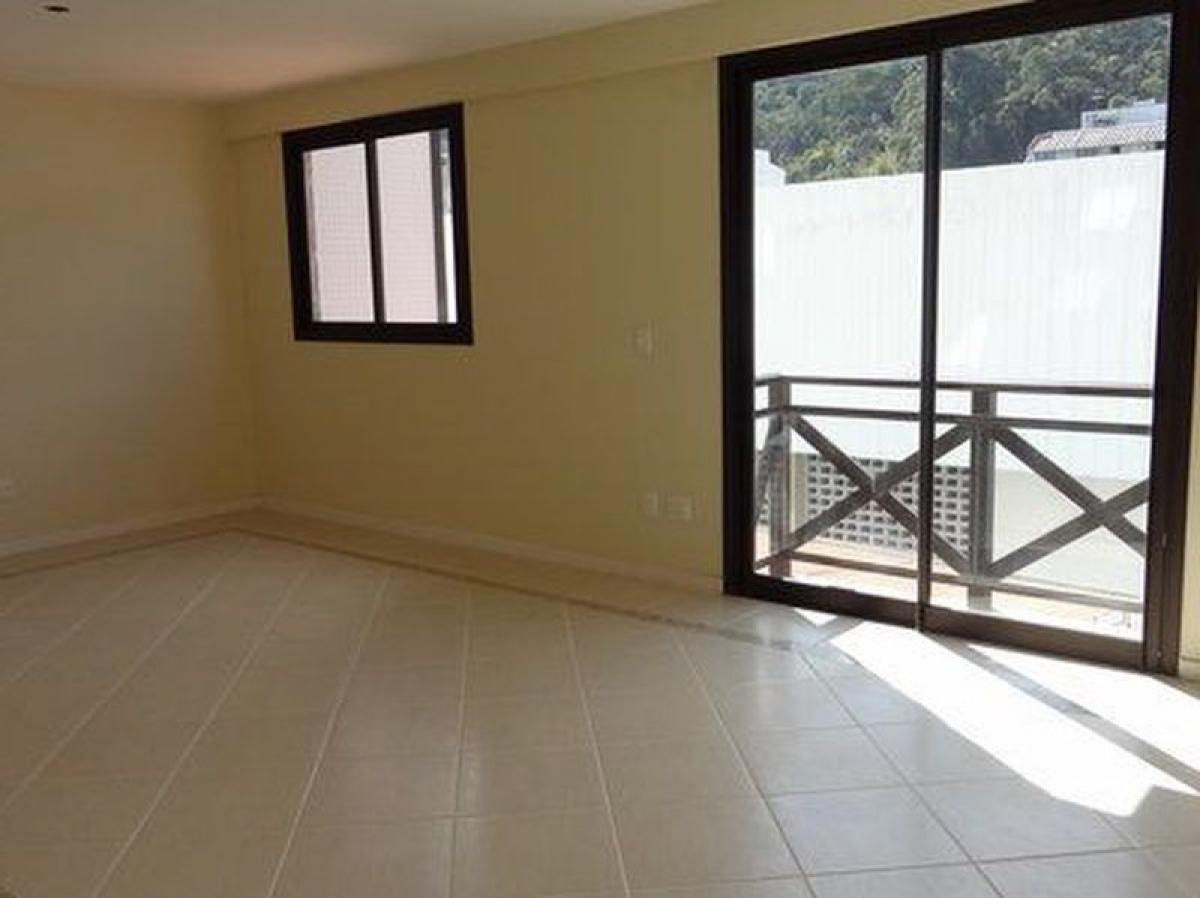 Picture of Apartment For Sale in Nova Friburgo, Rio De Janeiro, Brazil
