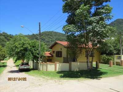 Townhome For Sale in Caraguatatuba, Brazil