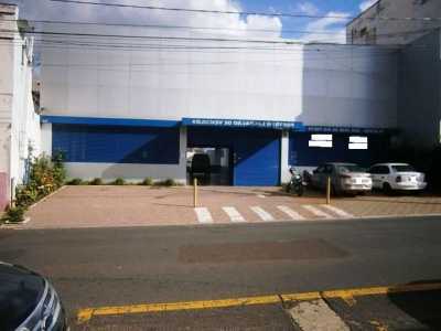 Commercial Building For Sale in 