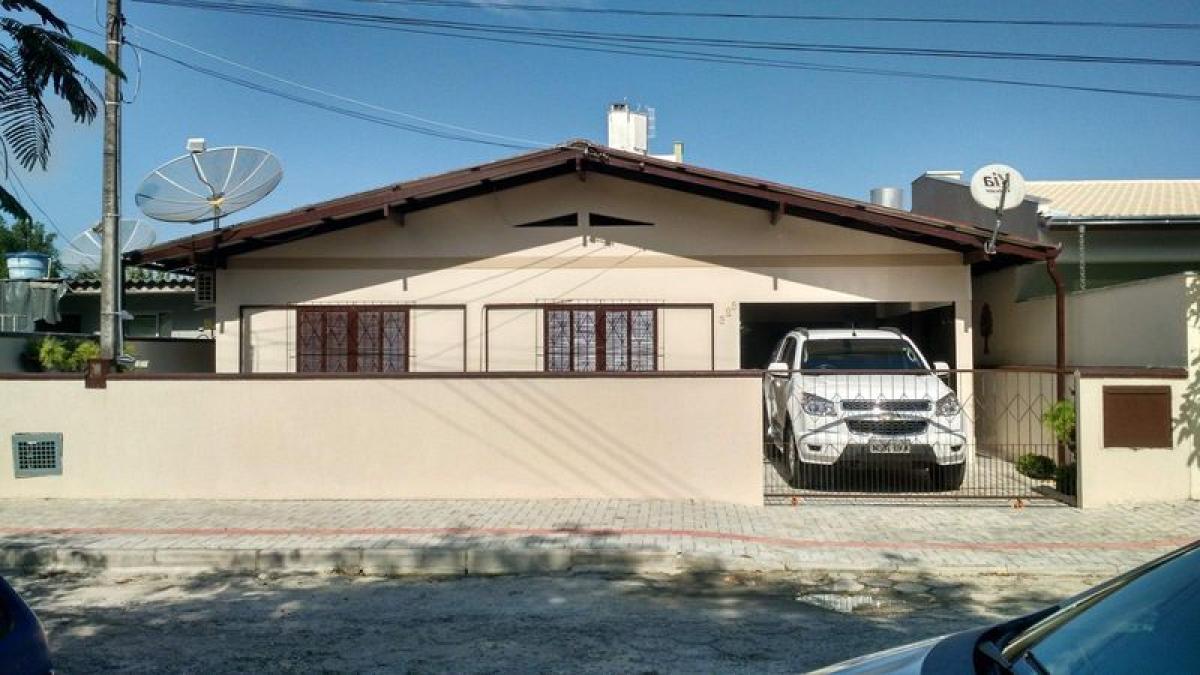 Picture of Home For Sale in Itapema, Santa Catarina, Brazil