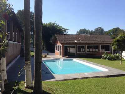Home For Sale in Itapecerica Da Serra, Brazil