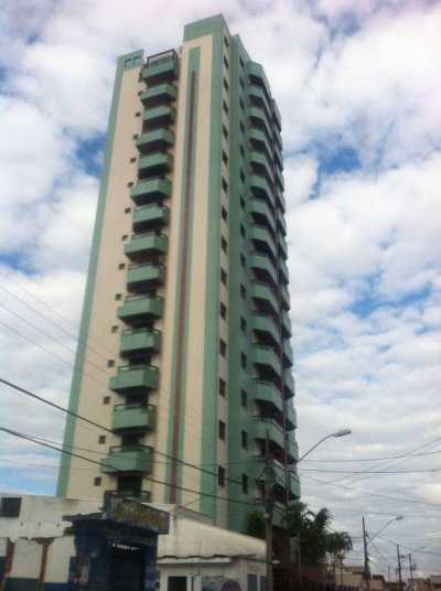 Apartment For Sale in Pouso Alegre, Brazil