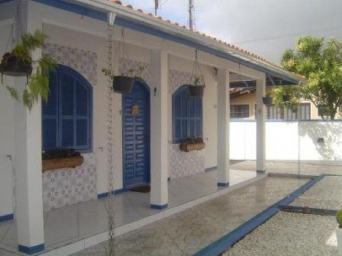 Picture of Home For Sale in Balneario Piçarras, Santa Catarina, Brazil